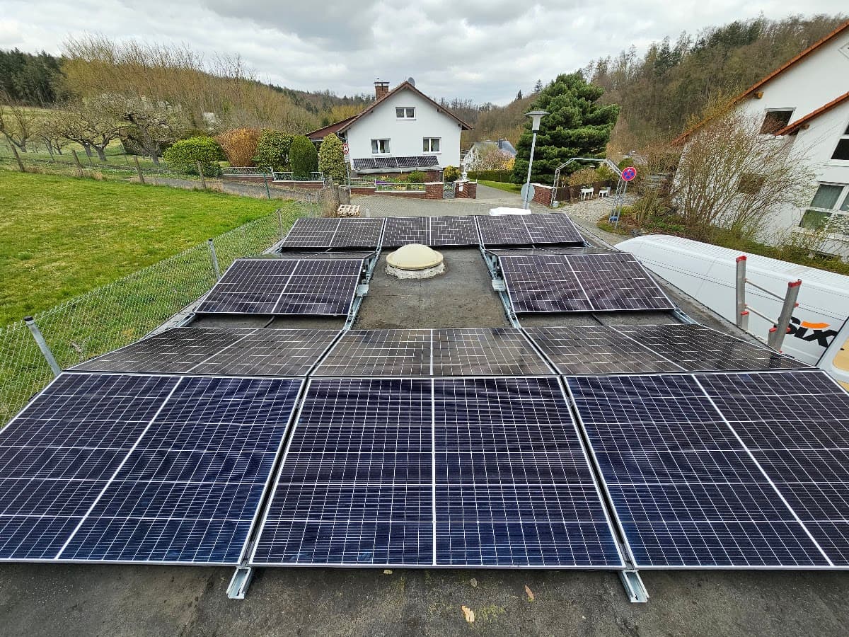 Solaranlage im Dorf: Warum der Odenwald perfekte PV-Standorte bietet