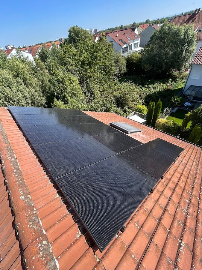 PV-Anlage warten & reinigen: Was du selbst tun kannst